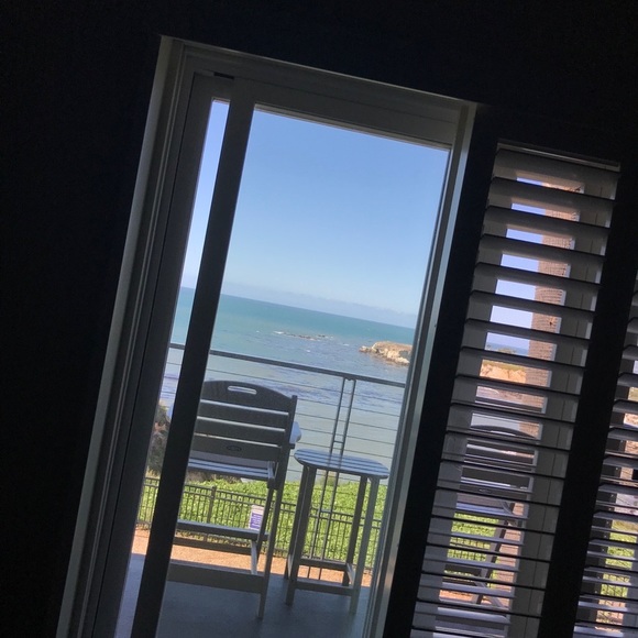 Meet your Posher - Picture 2 of 2